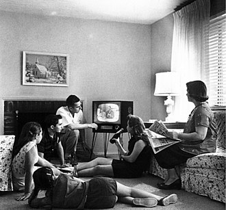 Family_watching_television_1958.jpg
